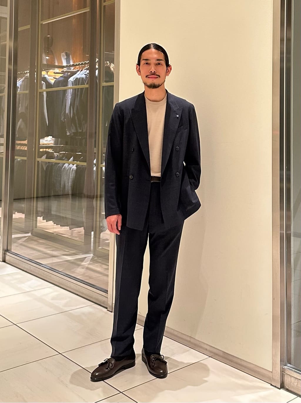 サービス品⭐️タリアトーレ⭐️ネイビー‼️セットアップ‼️破格⭐️ブリッラコラボ‼️42⭐️ 24FWスタートです！②TAGLIATORE(タリアトーレ)セットアップ3型 - guji