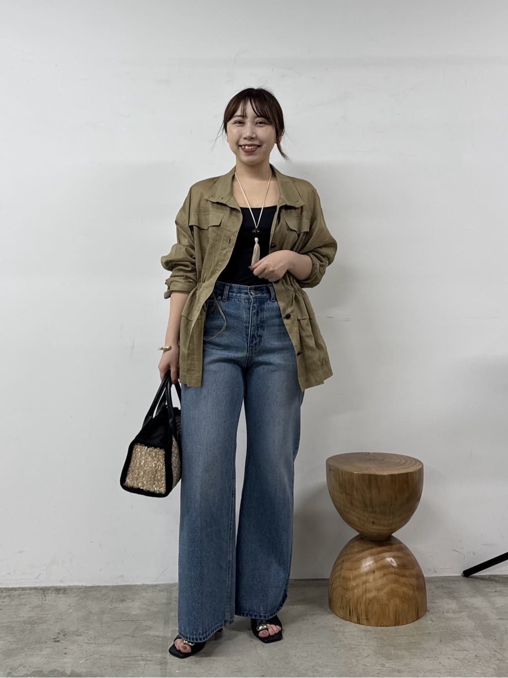 GALLARDAGALANTEのセンタークリースフレアデニムを使ったコーディネートを紹介します。｜Rakuten Fashion(楽天ファッション／旧楽天ブランドアベニュー)6925706