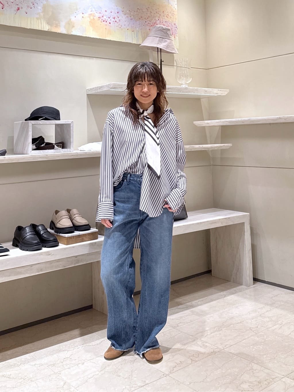 GALLARDAGALANTEの【MANAKAコラボ】スカーフセットシャツを使ったコーディネートを紹介します。｜Rakuten Fashion(楽天ファッション／旧楽天ブランドアベニュー)6926829