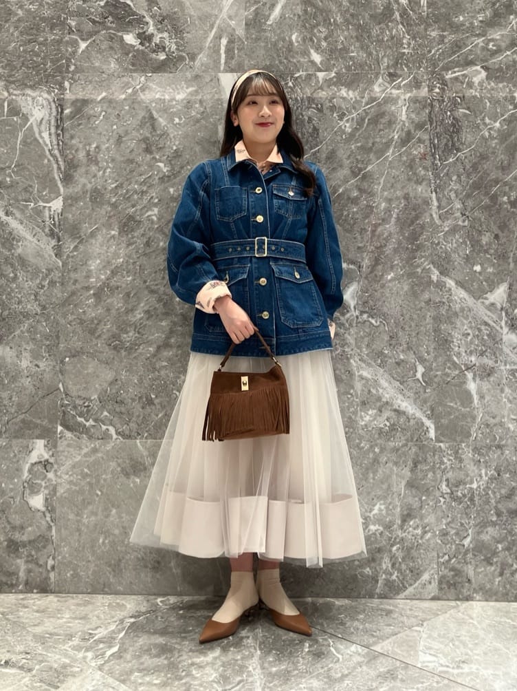 allurevilleの【LOULOU WILLOUGHBY】カーブスリーブデニムジャケットを