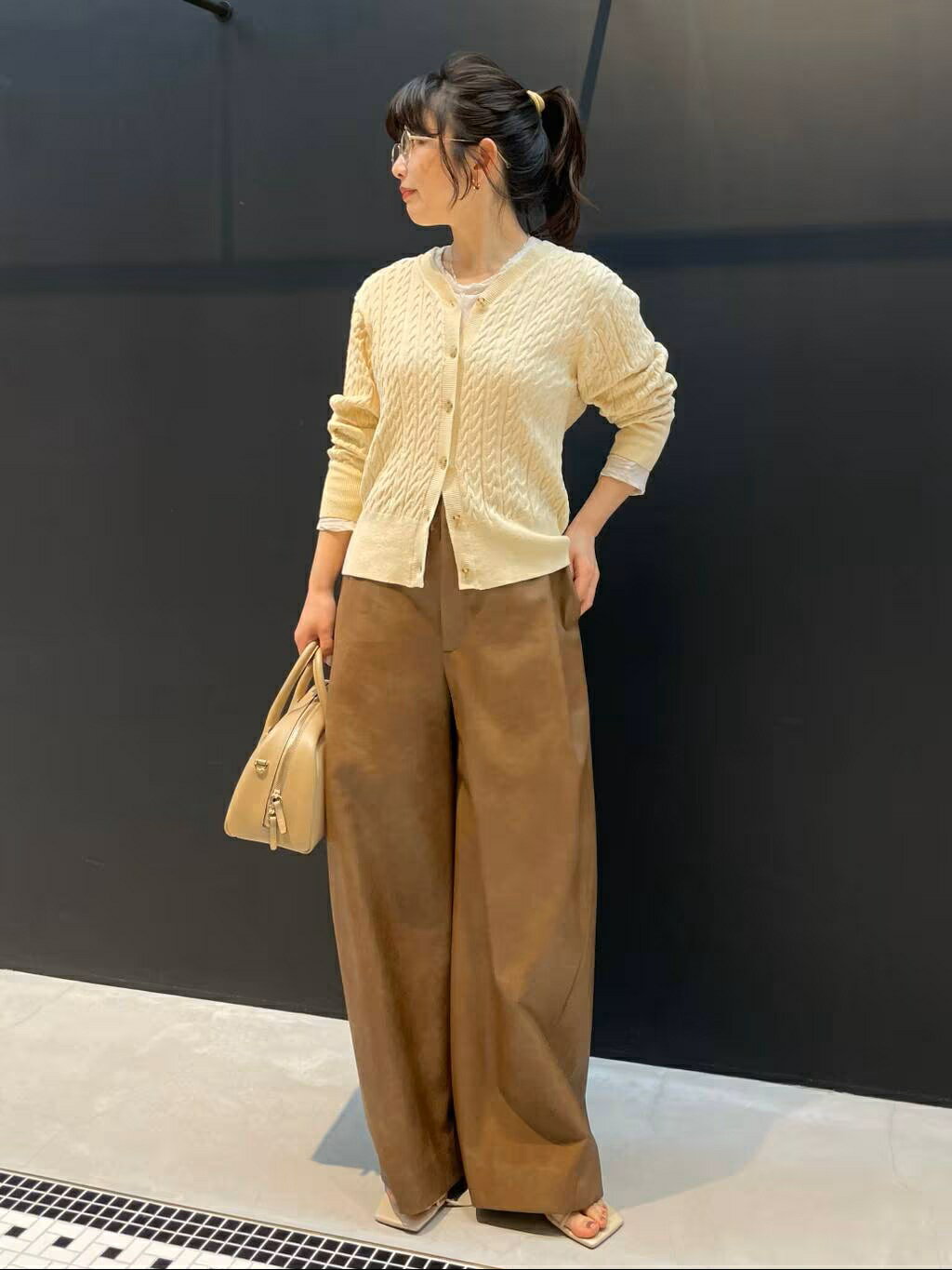 Curensologyの<5AWARENESS>ロングスリーブTシャツを使ったコーディネートを紹介します。｜Rakuten Fashion(楽天ファッション／旧楽天ブランドアベニュー)6931077