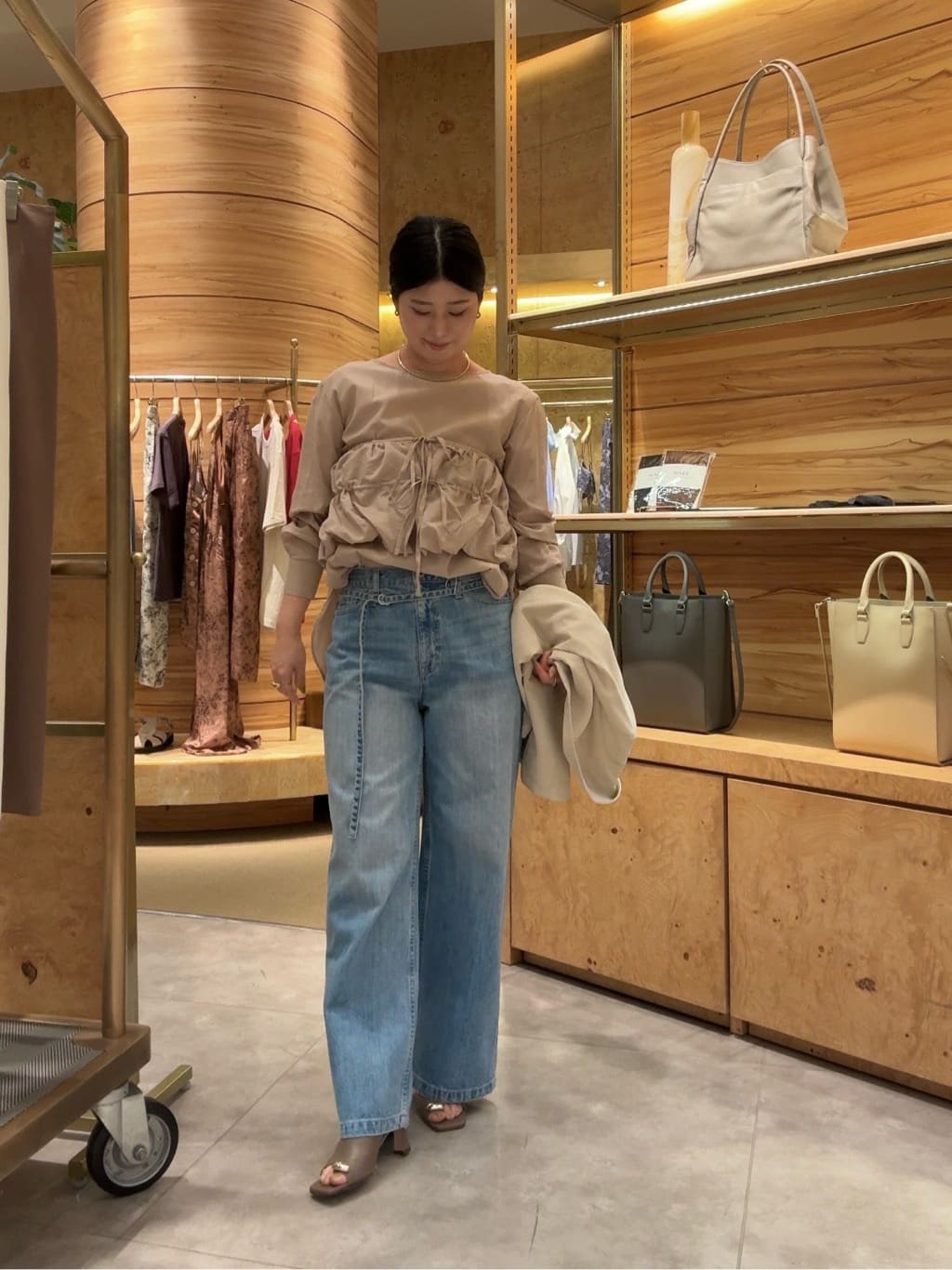 GALLARDAGALANTEのベルトデニムを使ったコーディネートを紹介します。｜Rakuten Fashion(楽天ファッション／旧楽天ブランドアベニュー)6933999