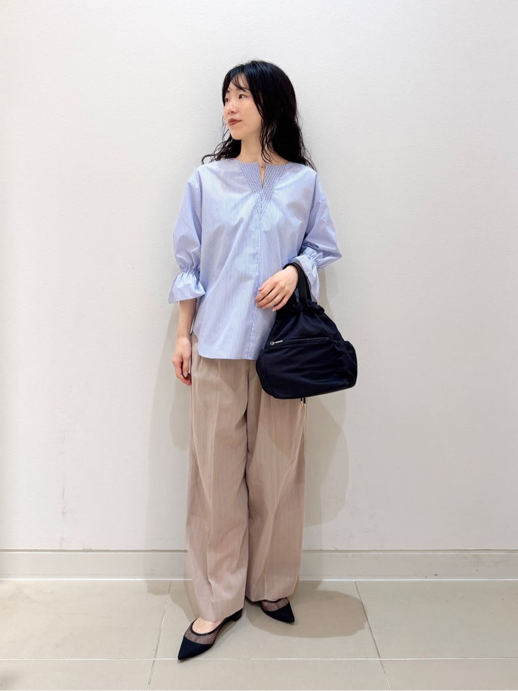 UNITED ARROWS LTD. OUTLET | ステッチ キーネック キャンディスリーブ