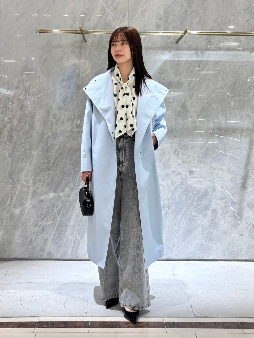 allurevilleのスタンドカラーコクーンコートを使ったコーディネートを紹介します。｜Rakuten Fashion(楽天ファッション／旧楽天ブランドアベニュー)6936673