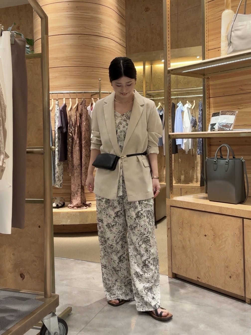 GALLARDAGALANTEのシアーメッシュジャケットを使ったコーディネートを紹介します。｜Rakuten Fashion(楽天ファッション／旧楽天ブランドアベニュー)6941096
