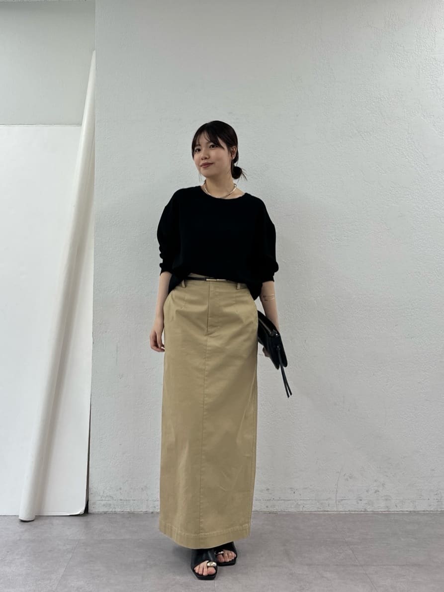 GALLARDAGALANTEのバックスリットブラウスTeeを使ったコーディネートを紹介します。｜Rakuten Fashion(楽天ファッション／旧楽天ブランドアベニュー)6942373
