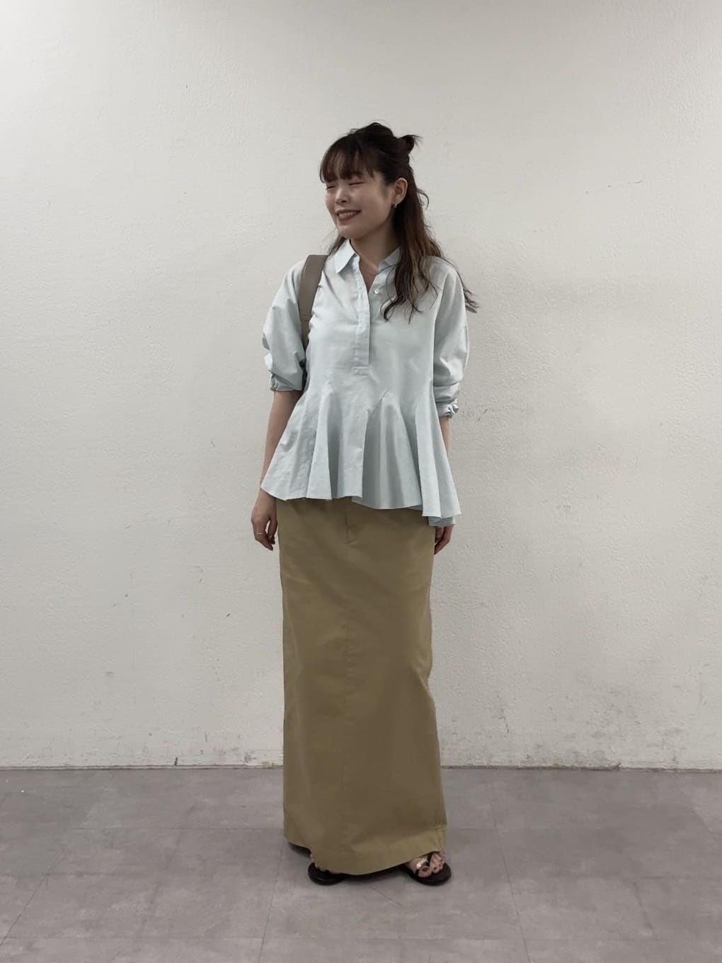 GALLARDAGALANTEの【低身長サイズあり】チノストレッチスカートを使ったコーディネートを紹介します。｜Rakuten Fashion(楽天ファッション／旧楽天ブランドアベニュー)6944816