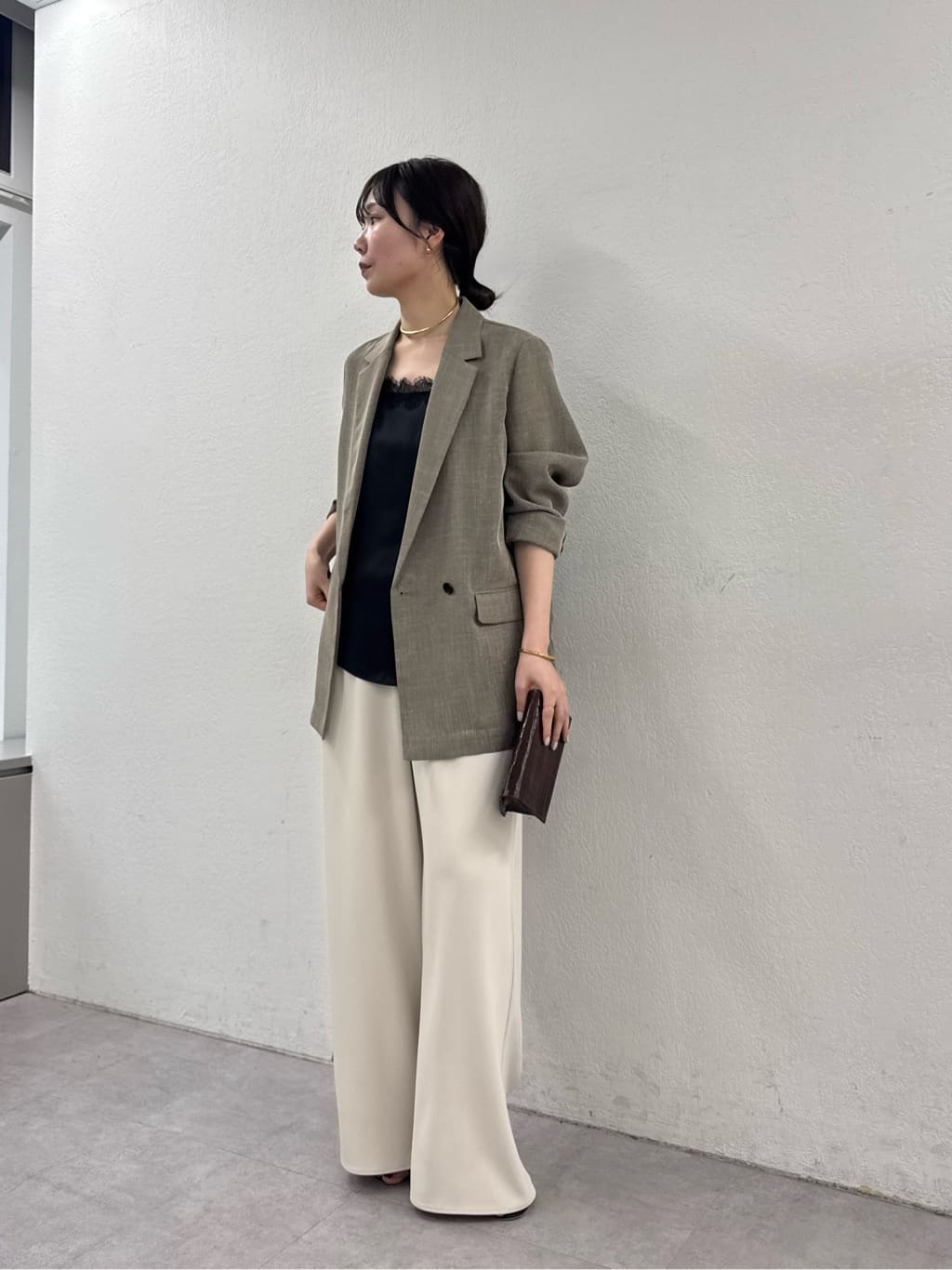GALLARDAGALANTEの【即戦力パンツ】【3サイズ展開】ワイドイージーパンツを使ったコーディネートを紹介します。｜Rakuten Fashion(楽天ファッション／旧楽天ブランドアベニュー)6944928