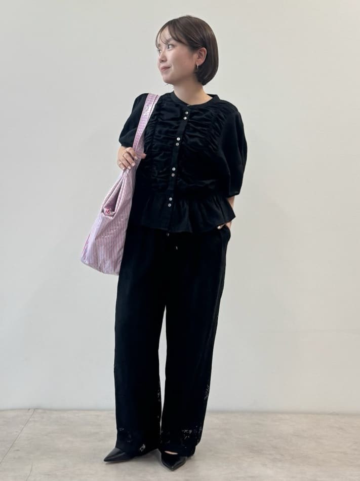 FREAK’S STOREのシアー シャーリング ボリュームスリーブ ブラウス / 5分袖 26SSを使ったコーディネートを紹介します。｜Rakuten Fashion(楽天ファッション／旧楽天ブランドアベニュー)6947671