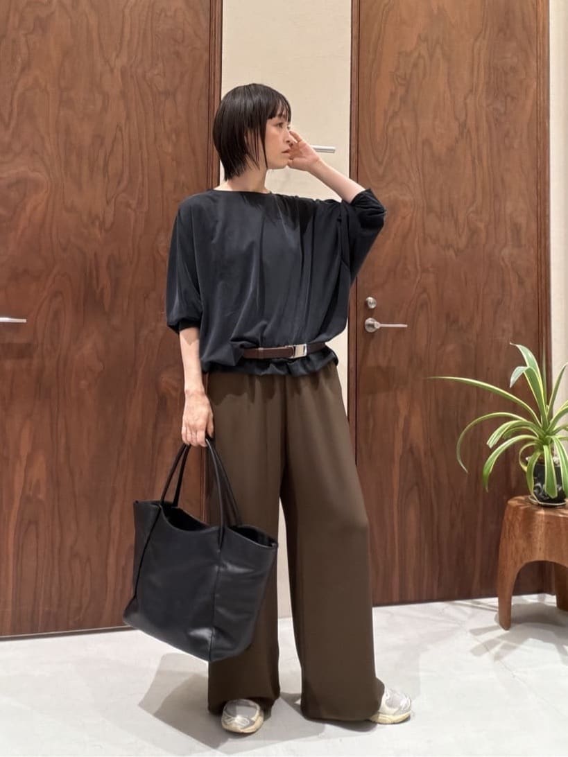 GALLARDAGALANTEの【即戦力パンツ】【3サイズ展開】ワイドイージーパンツを使ったコーディネートを紹介します。｜Rakuten Fashion(楽天ファッション／旧楽天ブランドアベニュー)6955305