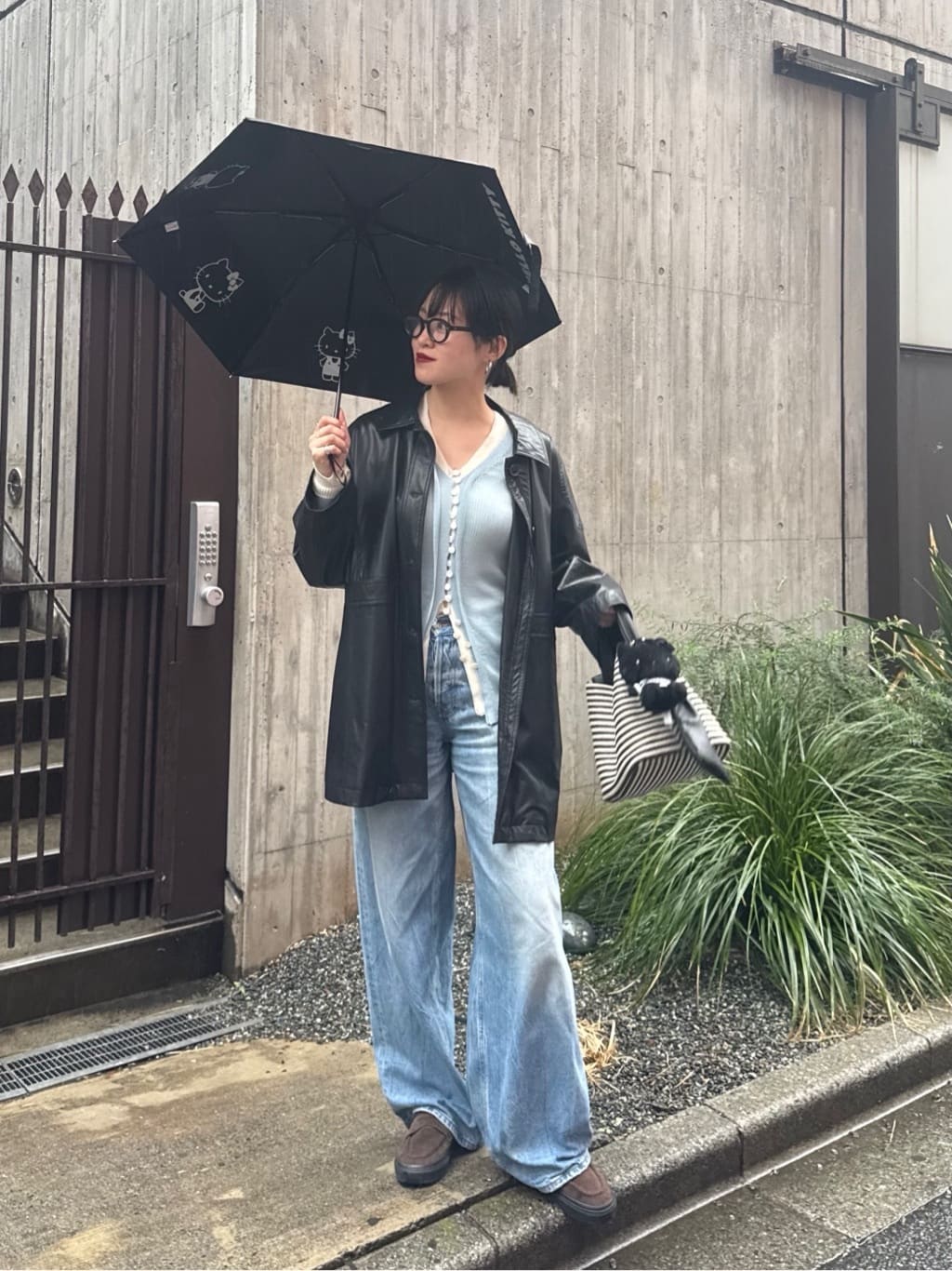 ear PAPILLONNERの《uchida企画》Vネックリブカーディガン【SUM1 STYLE】を使ったコーディネートを紹介します。｜Rakuten Fashion(楽天ファッション／旧楽天ブランドアベニュー)6961381