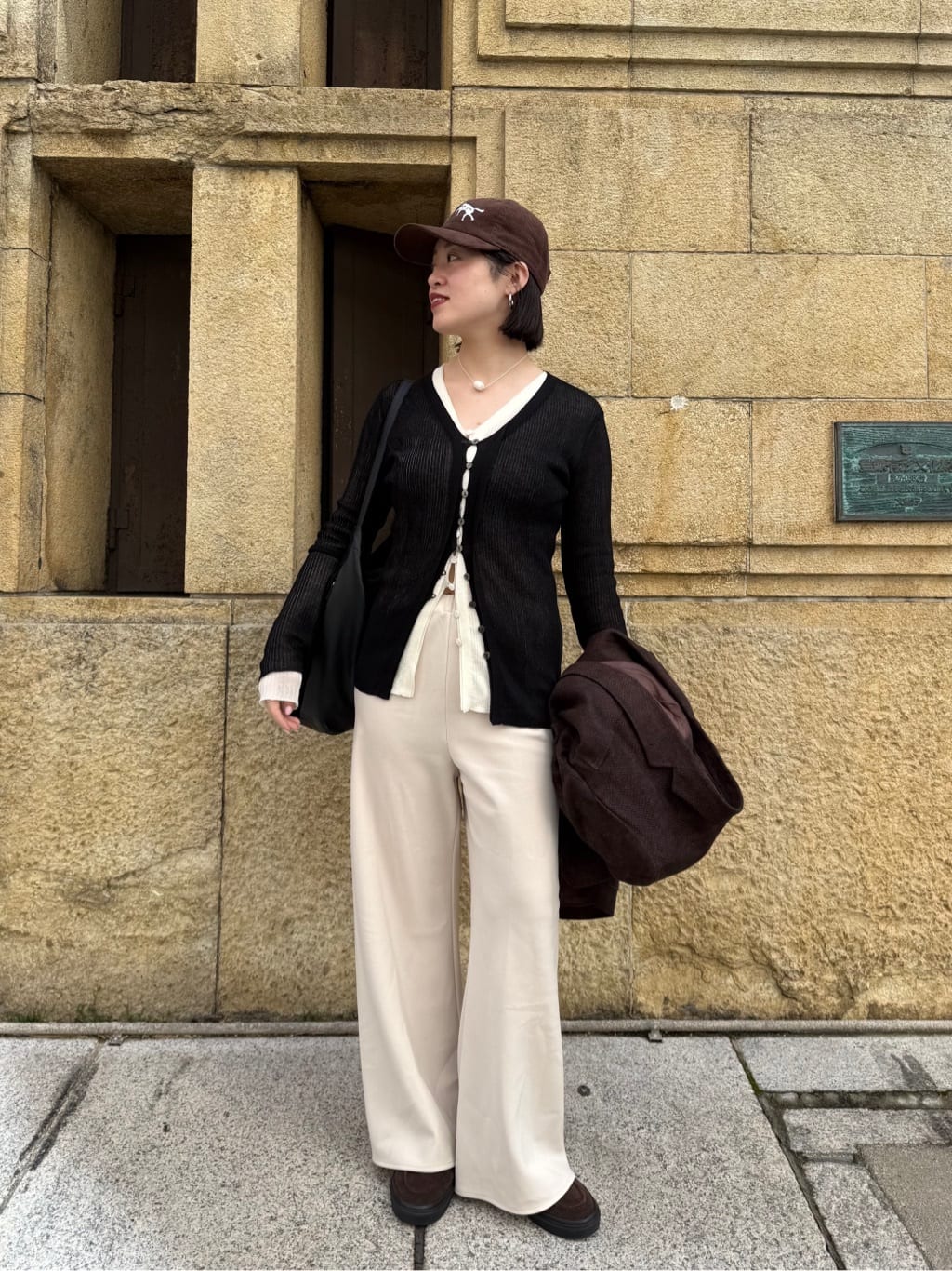 ear PAPILLONNERの《uchida企画》Vネックリブカーディガン【SUM1 STYLE】を使ったコーディネートを紹介します。｜Rakuten Fashion(楽天ファッション／旧楽天ブランドアベニュー)6961495