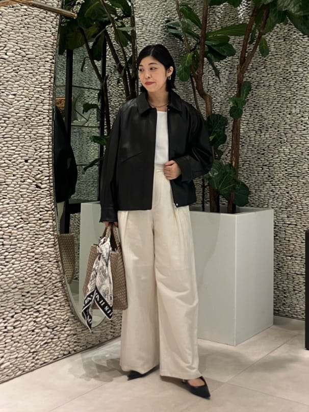 allurevilleのスクエアタンクトップを使ったコーディネートを紹介します。｜Rakuten Fashion(楽天ファッション／旧楽天ブランドアベニュー)6962093