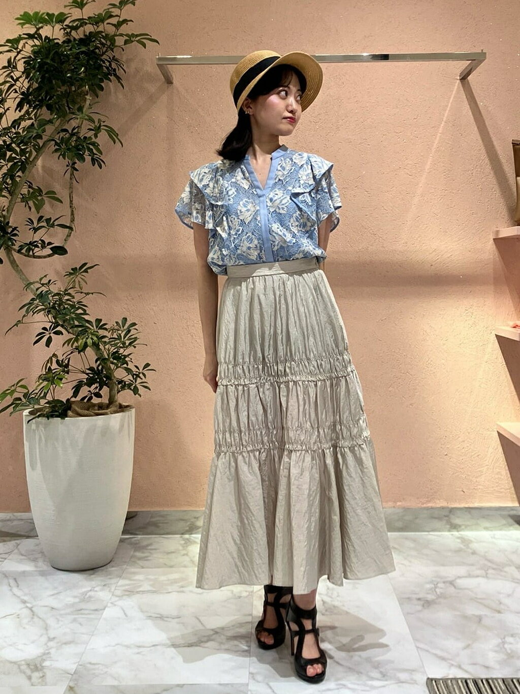 PINKY&DIANNE | スムースレザーカッティングサンダル | Rakuten