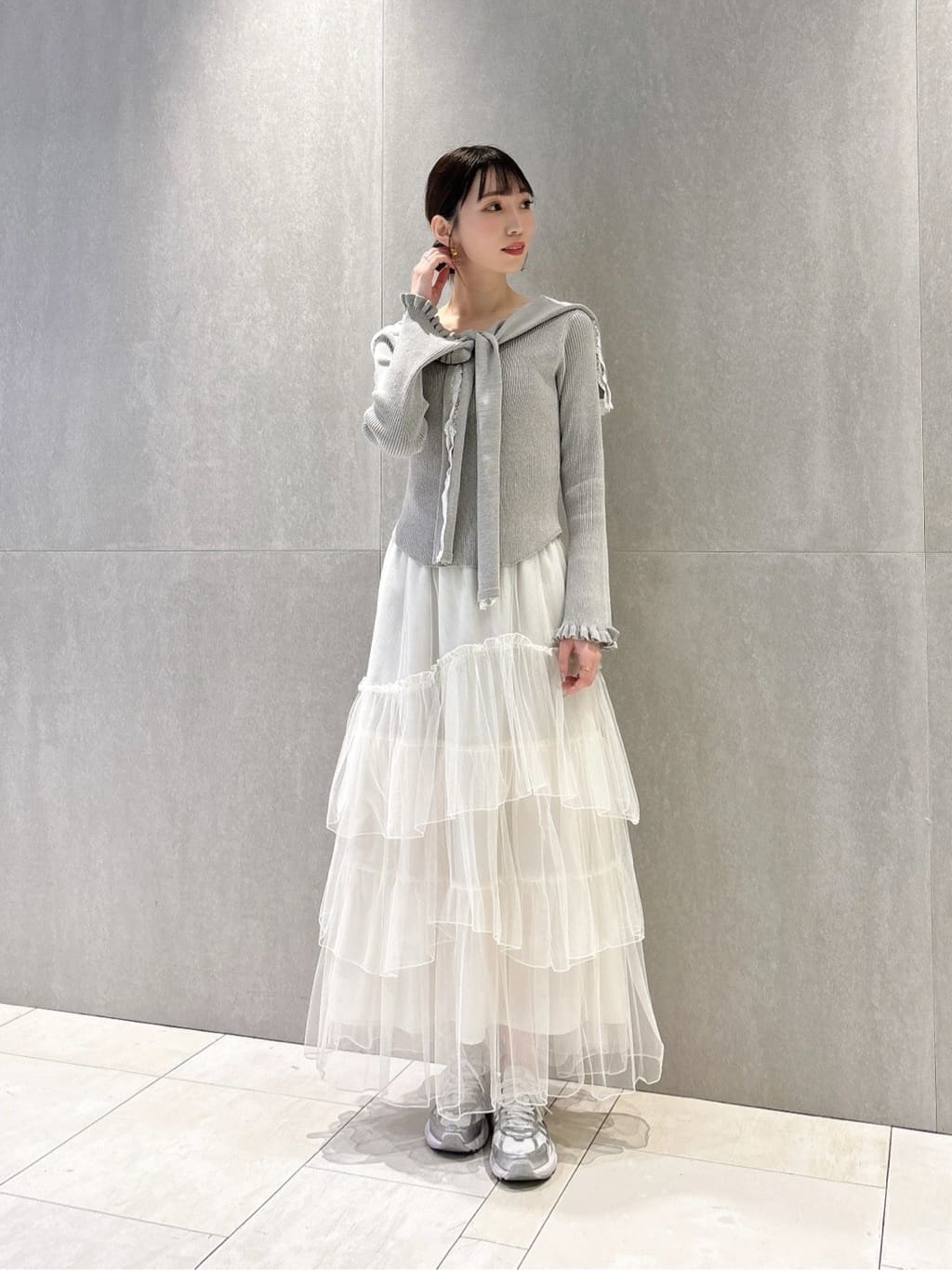 PROPORTION BODY DRESSINGのランダムティアードチュールスカート 26SSを使ったコーディネートを紹介します。｜Rakuten Fashion(楽天ファッション／旧楽天ブランドアベニュー)6964381