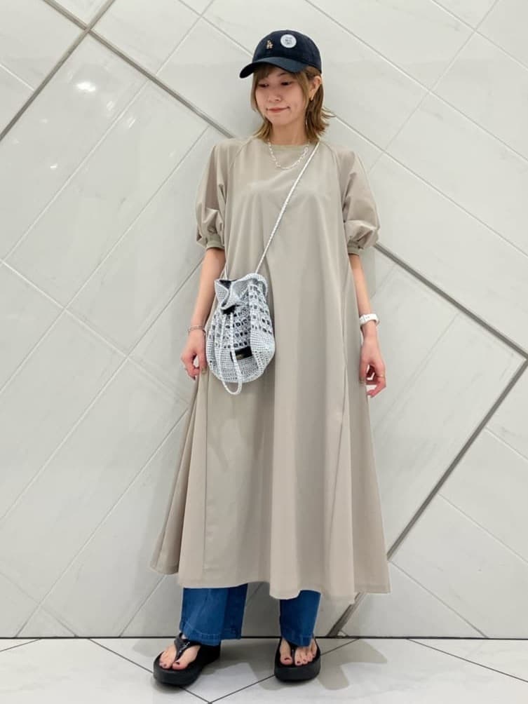 FREAK’S STOREのTHOUSAND MILE 別注 UVカット パフスリーブワンピース 全2色 撥水/速乾を使ったコーディネートを紹介します。｜Rakuten Fashion(楽天ファッション／旧楽天ブランドアベニュー)6964412