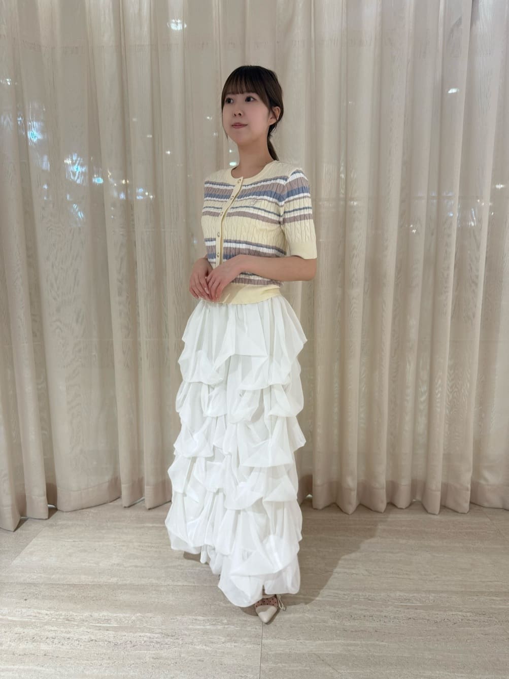PROPORTION ＜山内ともなさんコラボ＞タックバルーンスカート ホワイト 山内ともなさんコラボ＞タックバルーンスカート | PROPORTION BODY