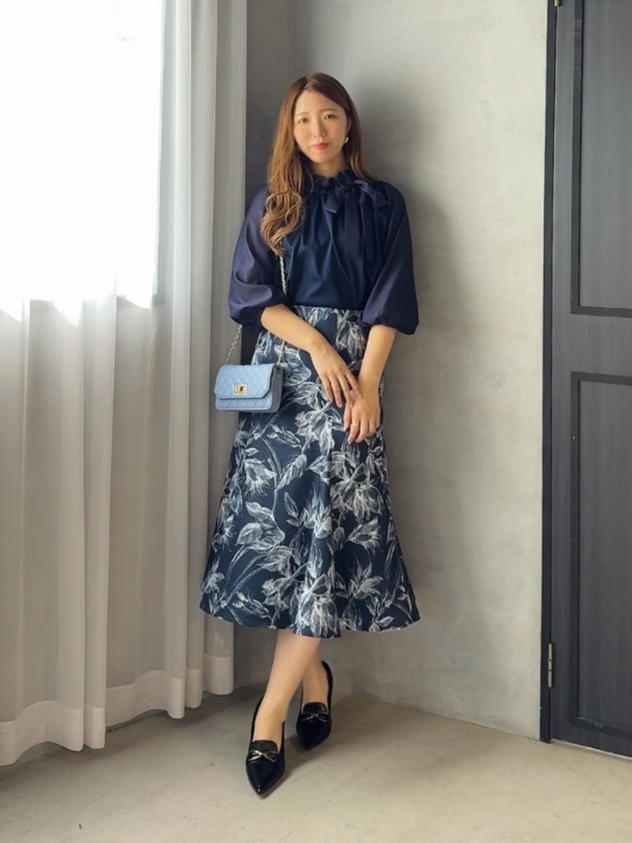Viaggio Bluの【WEB限定カラーあり】リネンライクフラワースカートを使ったコーディネートを紹介します。｜Rakuten Fashion(楽天ファッション／旧楽天ブランドアベニュー)6965642