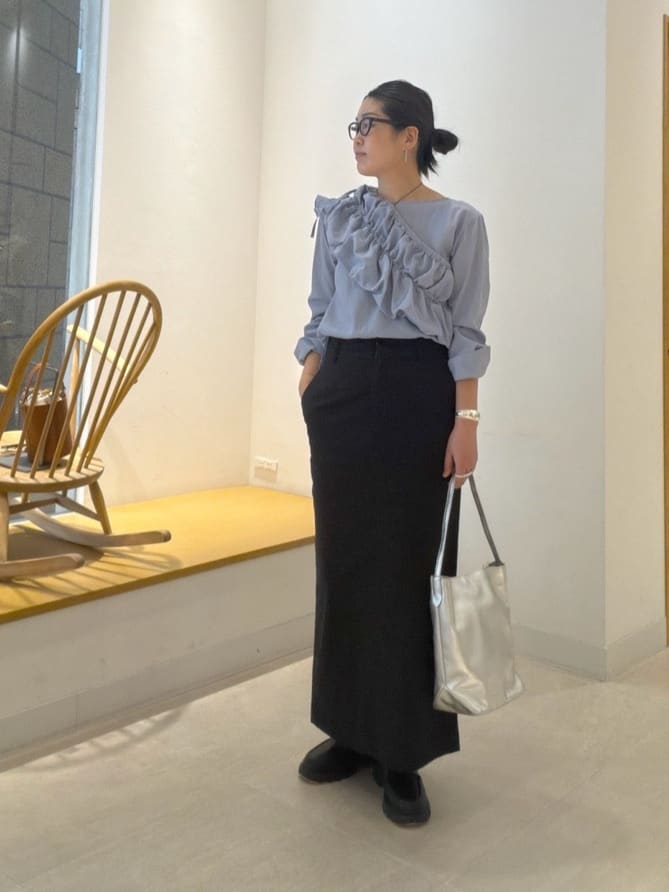 GALLARDAGALANTEの【低身長サイズあり】チノストレッチスカートを使ったコーディネートを紹介します。｜Rakuten Fashion(楽天ファッション／旧楽天ブランドアベニュー)6966057