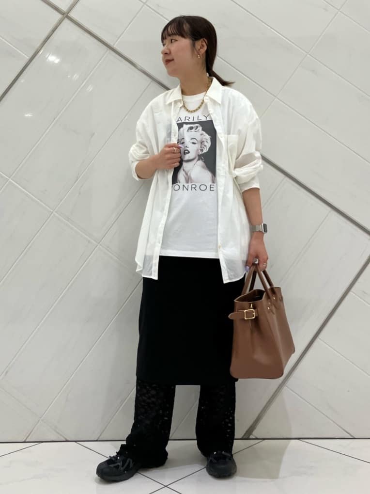 FREAK’S STOREのインド コットンボイル 長袖 シアーシャツ/ストライプシャツ/チェックシャツ/ストライプシャツ 全5色を使ったコーディネートを紹介します。｜Rakuten Fashion(楽天ファッション／旧楽天ブランドアベニュー)6968292