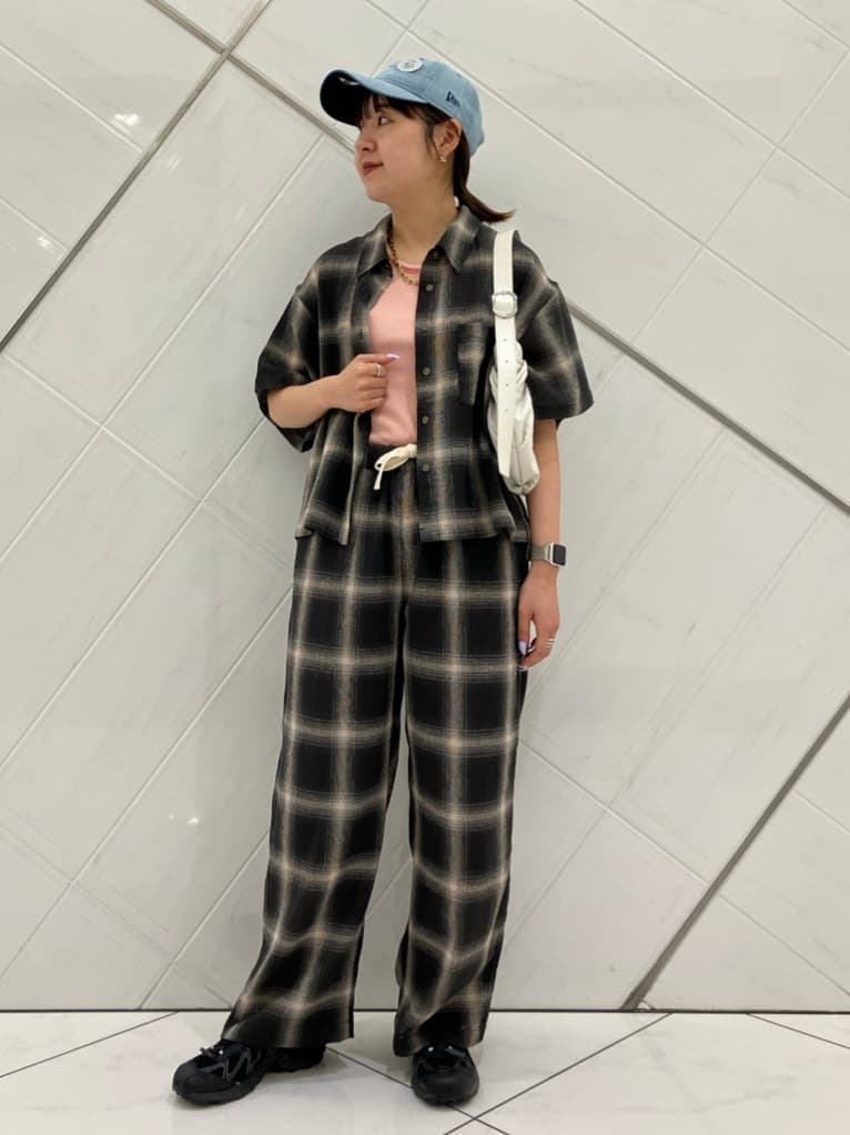 FREAK’S STOREのカラミコットン チェック 半袖シャツを使ったコーディネートを紹介します。｜Rakuten Fashion(楽天ファッション／旧楽天ブランドアベニュー)6968273