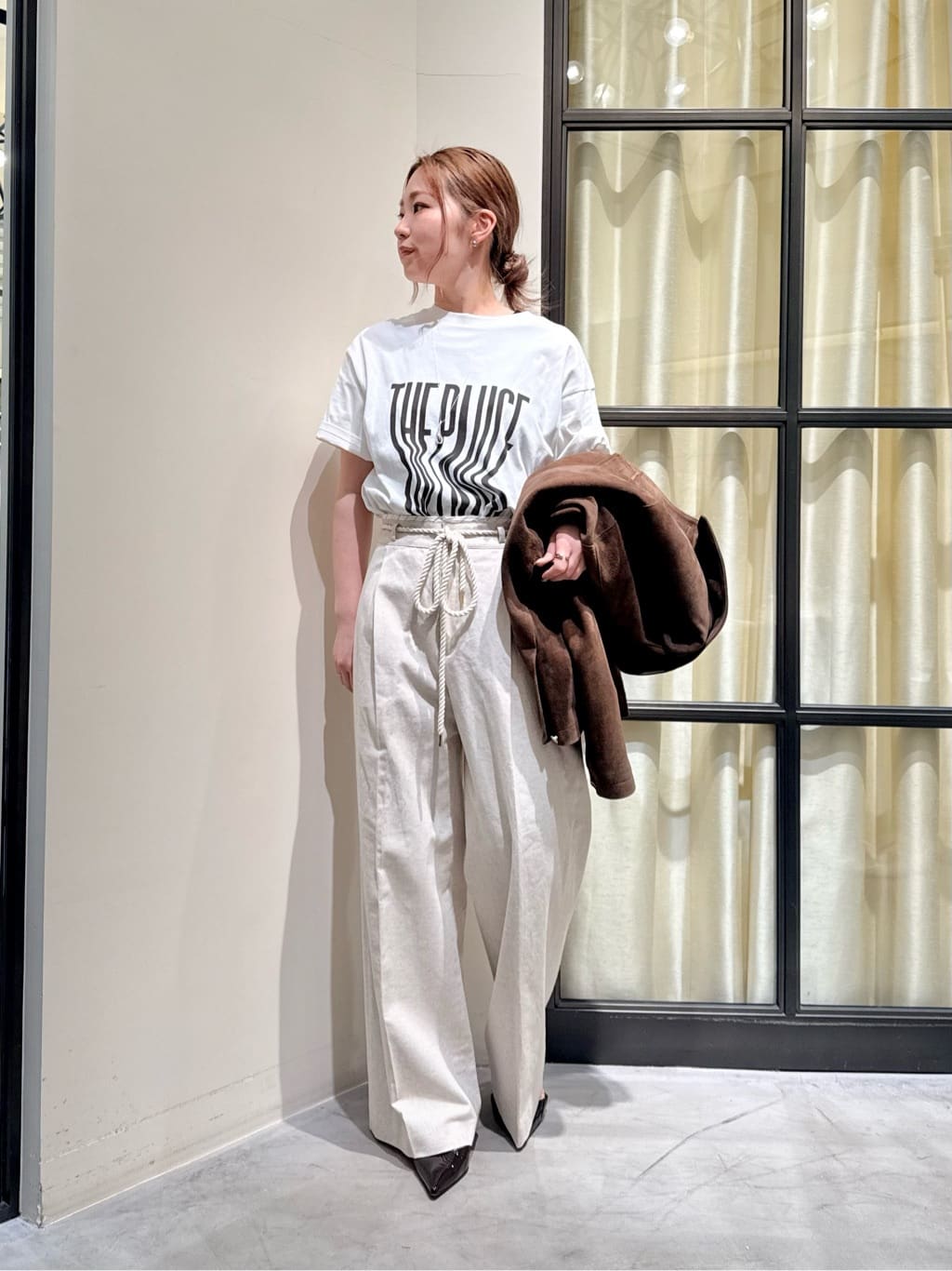 Whim Gazetteの【THE PAUSE】ウィーグルロゴTEEを使ったコーディネート
