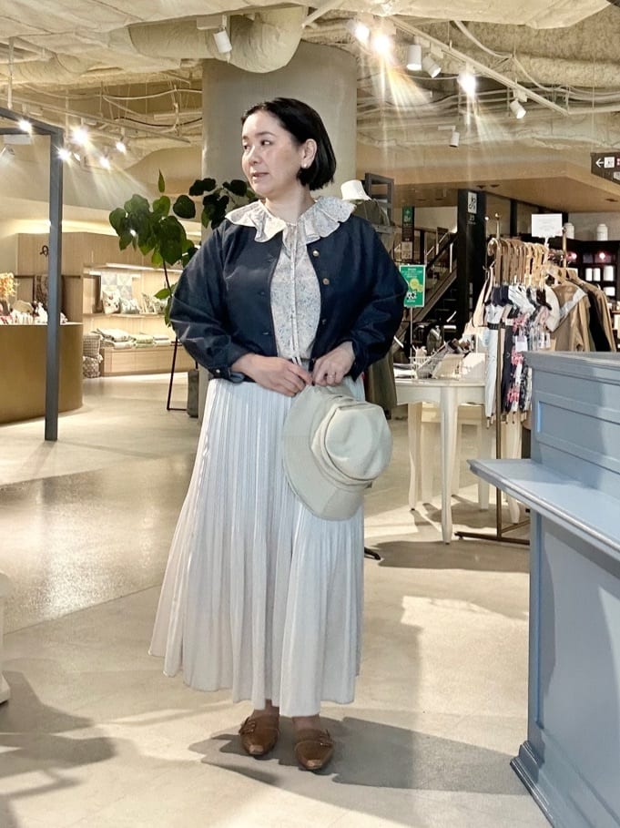 LAURA ASHLEYの【洗える】ノーカラー デニムジャケットを使った 