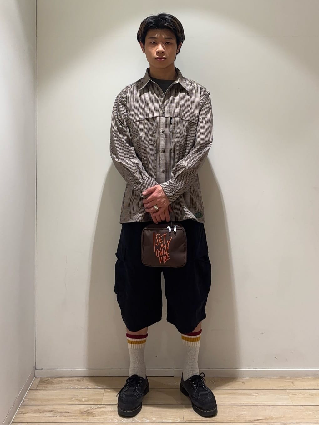 FREAK’S STOREの別注 ピグメント ワンポイント Tシャツを使ったコーディネートを紹介します。｜Rakuten Fashion(楽天ファッション／旧楽天ブランドアベニュー)6972273