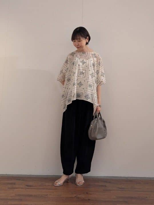 BEARDSLEY | 刺繍風プリントプルオーバー | Rakuten Fashion(楽天