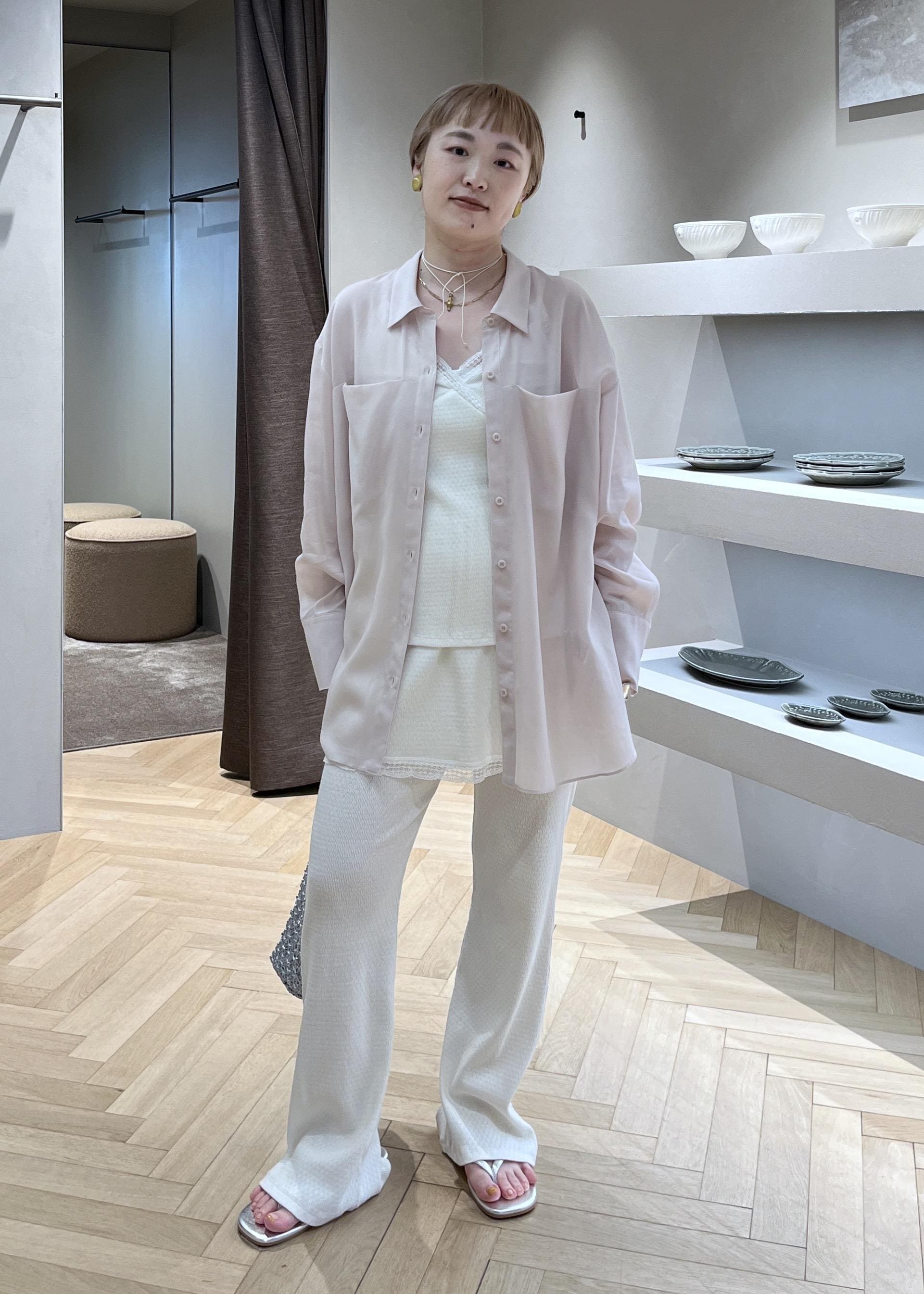 SALON adam et rope'のセミシアーシャツ / イージーケアを使ったコーディネートを紹介します。｜Rakuten Fashion(楽天ファッション／旧楽天ブランドアベニュー)7037587
