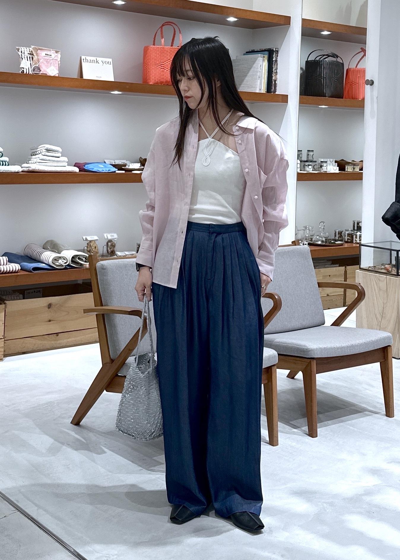 SALON adam et rope'のフロントロープホルターネックを使ったコーディネートを紹介します。｜Rakuten Fashion(楽天ファッション／旧楽天ブランドアベニュー)7037631