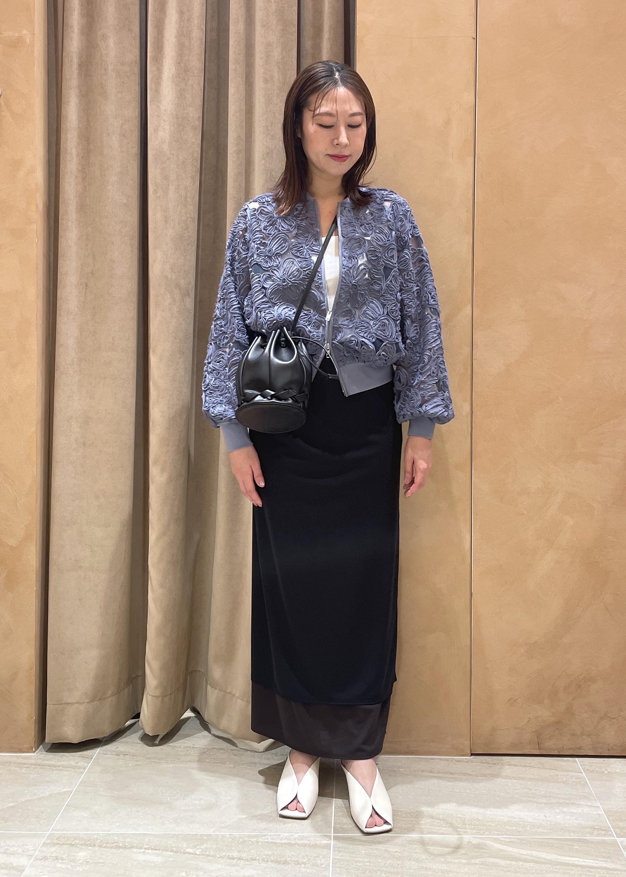 ADAM ET ROPE' | ラインアートレースブルゾン | Rakuten Fashion(楽天