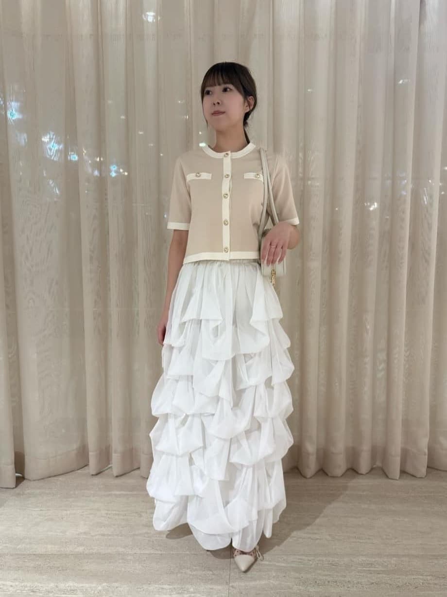 PROPORTION ＜山内ともなさんコラボ＞タックバルーンスカート ホワイト 山内ともなさんコラボ＞タックバルーンスカート | PROPORTION BODY