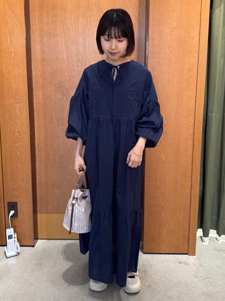 FREAK’S STOREのインドレース切り替えスキッパーワンピース【限定展開】を使ったコーディネートを紹介します。｜Rakuten Fashion(楽天ファッション／旧楽天ブランドアベニュー)6979951