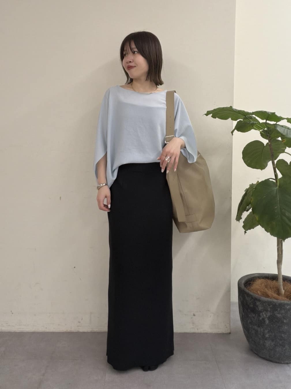 GALLARDAGALANTEの【3サイズ展開】ストレッチマキシタイトスカート2を使ったコーディネートを紹介します。｜Rakuten Fashion(楽天ファッション／旧楽天ブランドアベニュー)6985331
