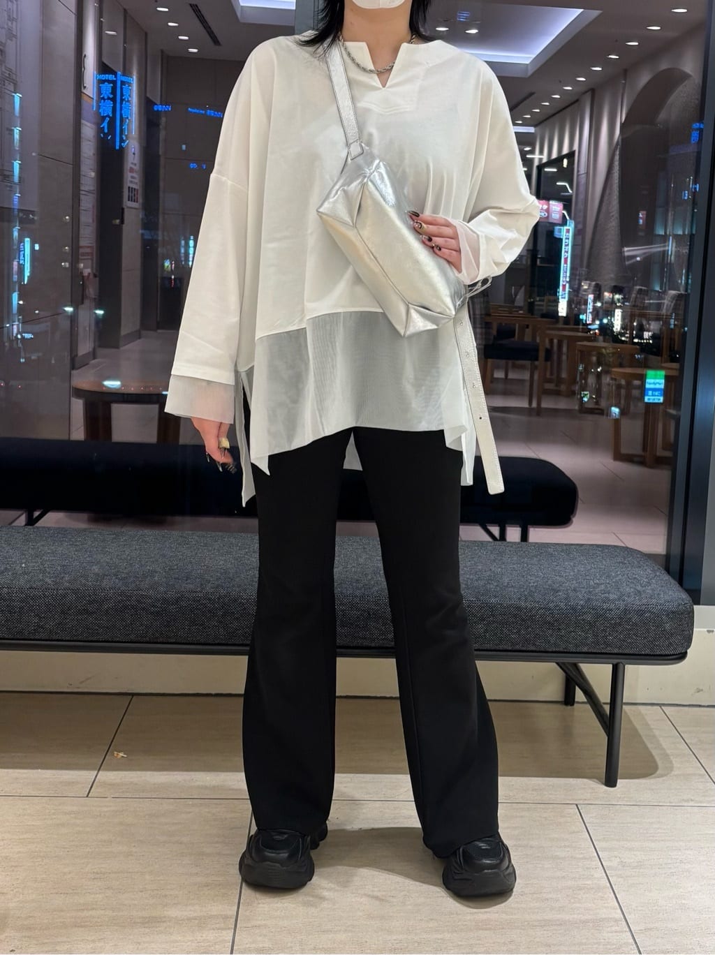 ear PAPILLONNERの裾シアーロングTシャツ【SUM1 STYLE】を使ったコーディネートを紹介します。｜Rakuten Fashion(楽天ファッション／旧楽天ブランドアベニュー)6985366