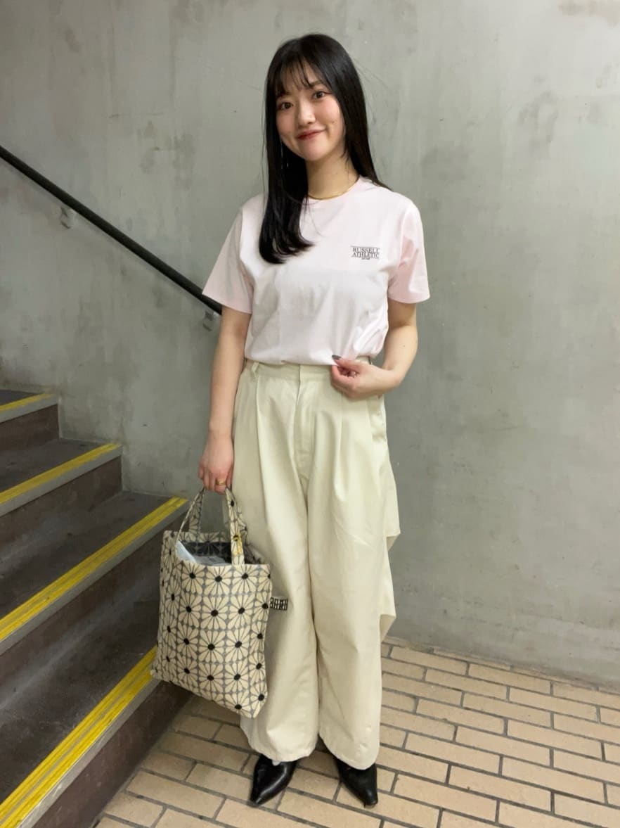 FREAK’S STOREの別注 ワンポイント 刺繍 Tシャツ 限定展開を使ったコーディネートを紹介します。｜Rakuten Fashion(楽天ファッション／旧楽天ブランドアベニュー)6986353