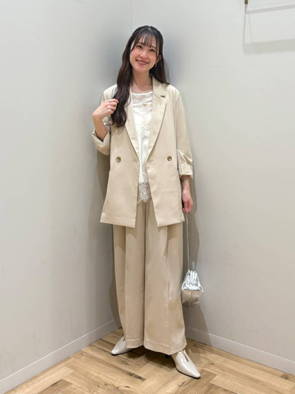 mysty womanのダブルブレストテーラージャケットを使ったコーディネートを紹介します。｜Rakuten Fashion(楽天ファッション／旧楽天ブランドアベニュー)6986509