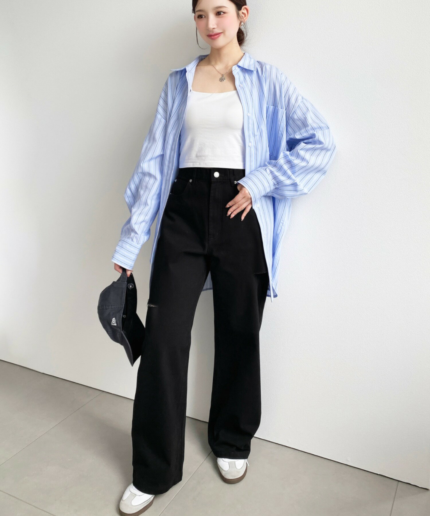 moment+のヘビーツイル&デニムダメージストレートパンツを使ったコーディネートを紹介します。｜Rakuten Fashion(楽天ファッション／旧楽天ブランドアベニュー)6986634