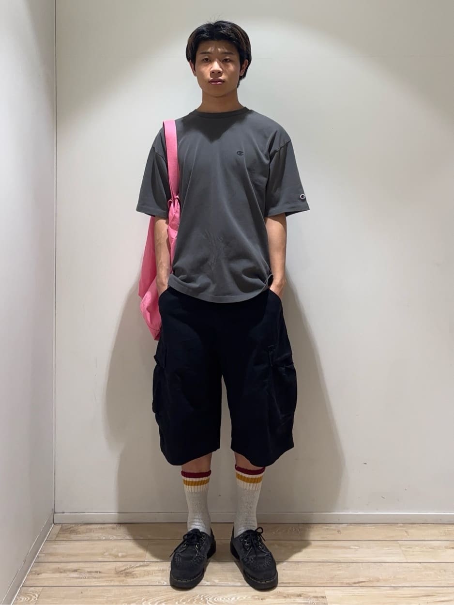 FREAK’S STOREの別注 ピグメント ワンポイント Tシャツを使ったコーディネートを紹介します。｜Rakuten Fashion(楽天ファッション／旧楽天ブランドアベニュー)6987111
