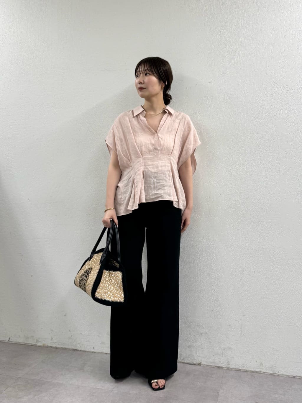GALLARDAGALANTEの【Jhuri Shate】ハーフサークルバッグ/Lを使ったコーディネートを紹介します。｜Rakuten Fashion(楽天ファッション／旧楽天ブランドアベニュー)6987708