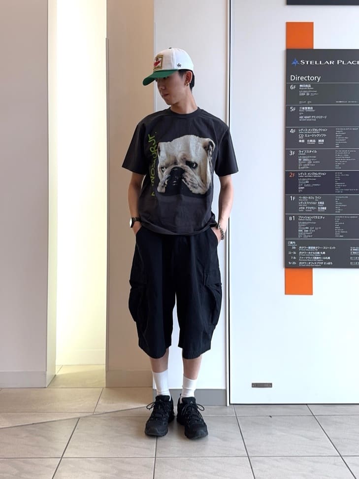 FREAK’S STOREのカーブシルエット リップストップ カモフラージュ柄 カーゴショーツを使ったコーディネートを紹介します。｜Rakuten Fashion(楽天ファッション／旧楽天ブランドアベニュー)6988431