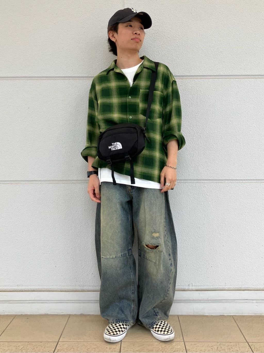 FREAK’S STOREの別注 920 FELT LOGO CAPを使ったコーディネートを紹介します。｜Rakuten Fashion(楽天ファッション／旧楽天ブランドアベニュー)6990998