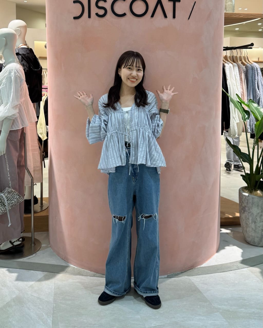 Discoat | ライトデニムクラッシュワイドパンツ | Rakuten Fashion