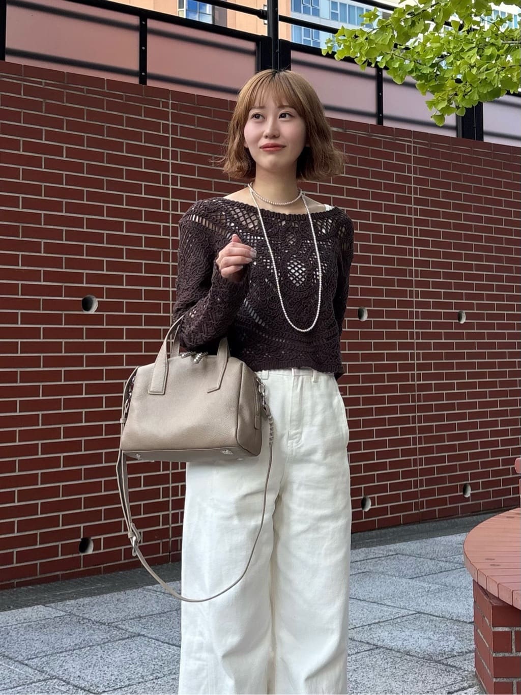 ear PAPILLONNERのスタッズボストンバッグを使ったコーディネートを紹介します。｜Rakuten Fashion(楽天ファッション／旧楽天ブランドアベニュー)6994709