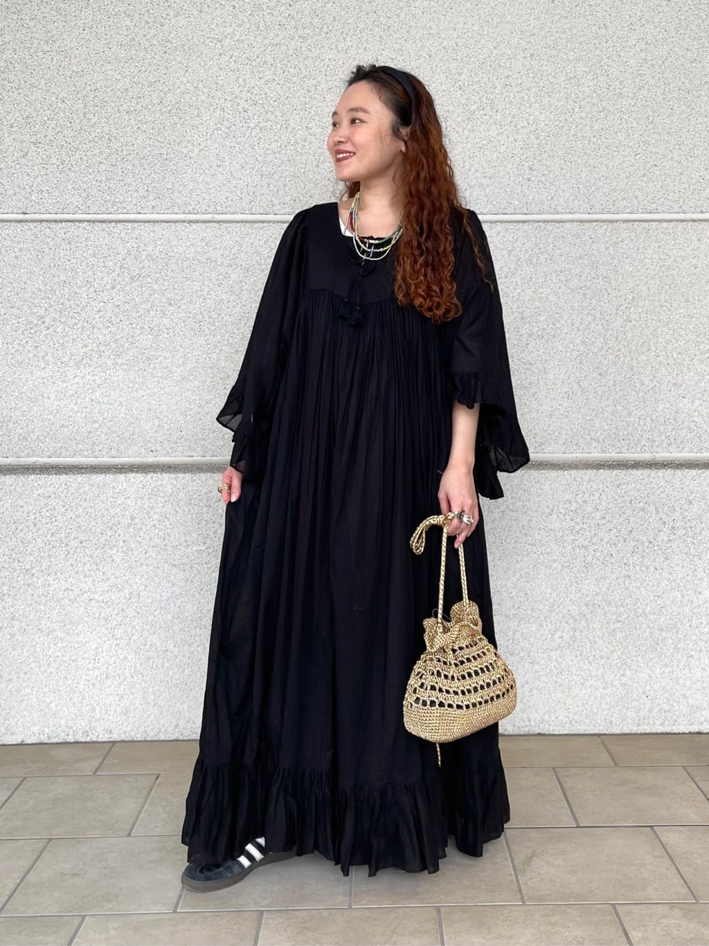 FREAK’S STOREのインド スクエアネック フリルドレスを使ったコーディネートを紹介します。｜Rakuten Fashion(楽天ファッション／旧楽天ブランドアベニュー)6996908