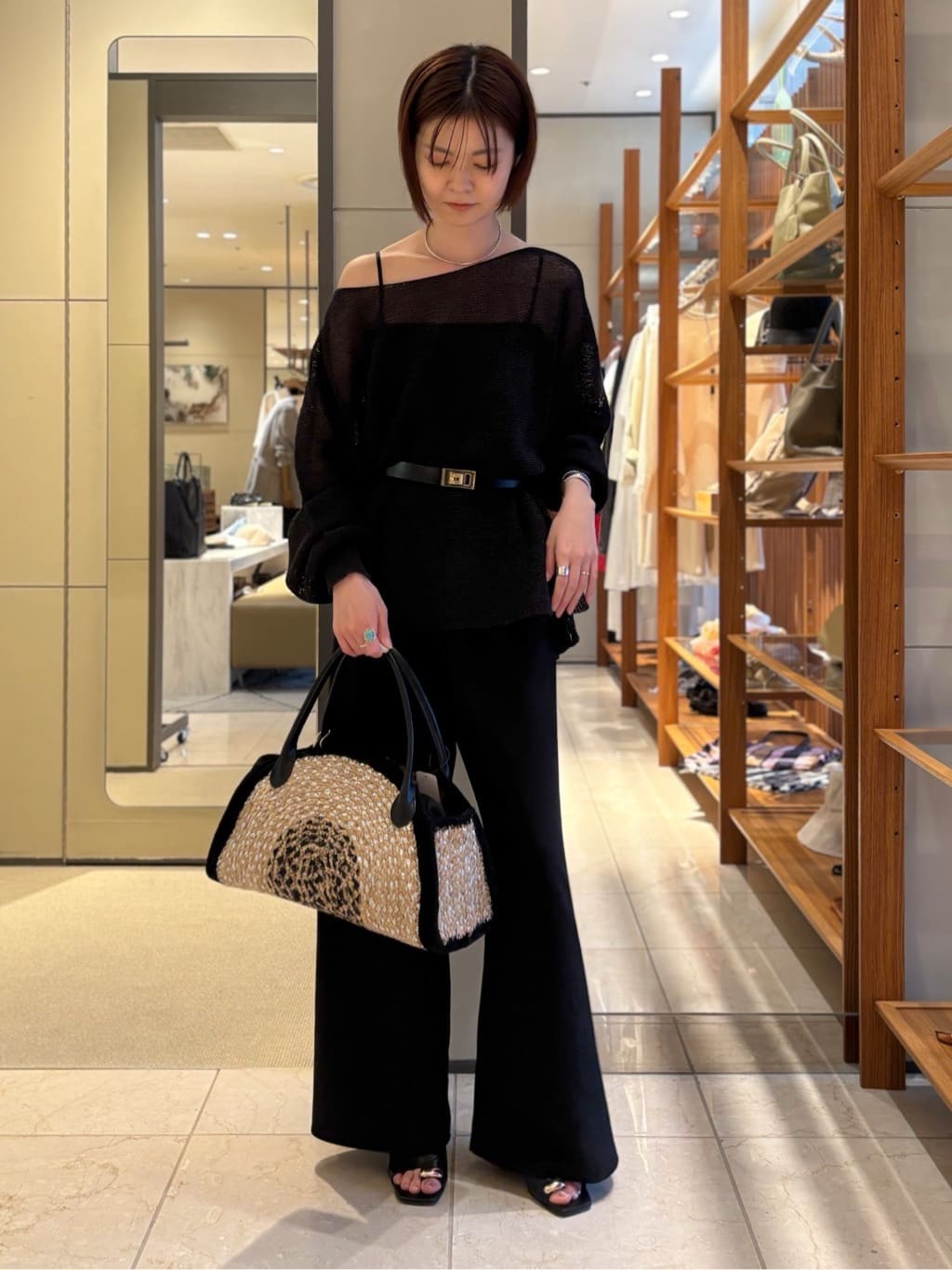 GALLARDAGALANTEの【累計販売1万枚超!】【美脚パンツ】ワイドドロストパンツを使ったコーディネートを紹介します。｜Rakuten Fashion(楽天ファッション／旧楽天ブランドアベニュー)6997156