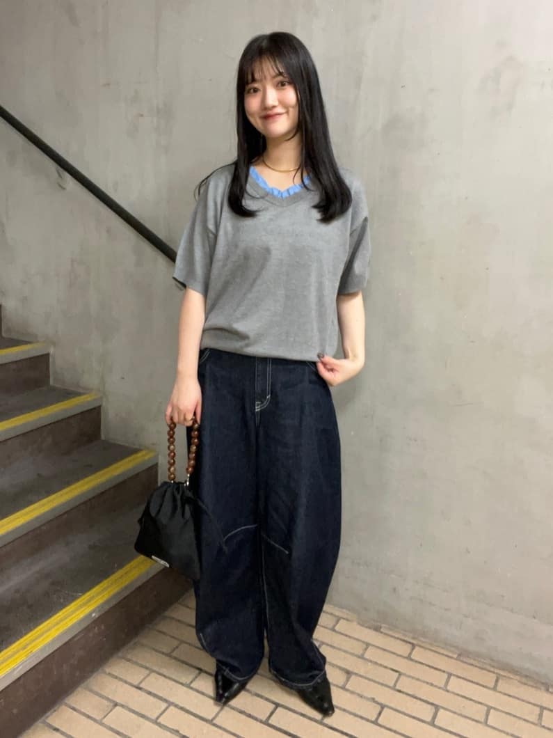 FREAK’S STOREの別注 TUCK CURVE WIDE DENIM<セットアップ対応>を使ったコーディネートを紹介します。｜Rakuten Fashion(楽天ファッション／旧楽天ブランドアベニュー)7006443