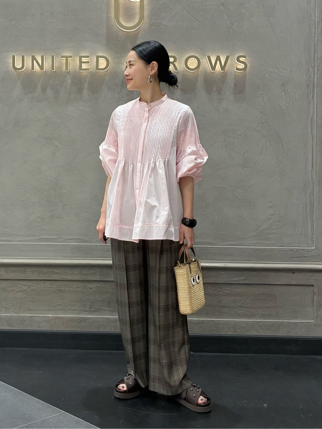UNITED ARROWS | ピンタック バンドカラー ブラウス | Rakuten Fashion