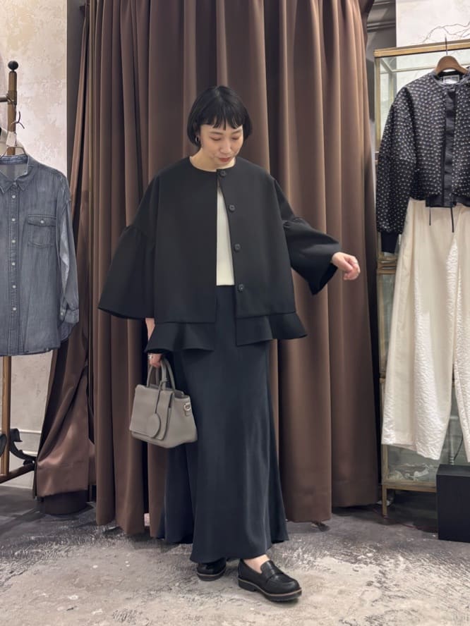 BEARDSLEY | 《LIVETART》裾フリルジャケット | Rakuten Fashion(楽天